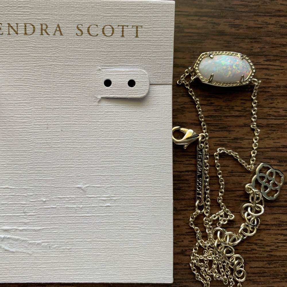 Kendra Scott Elisa necklace in opalescent